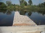 изображение понтона на воде
